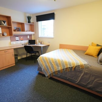 Double Ensuite (within a 5 bed flat) - Image 1