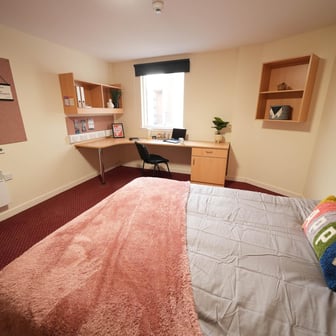 Large Double Ensuite (within a 5 bed flat) - Image 1