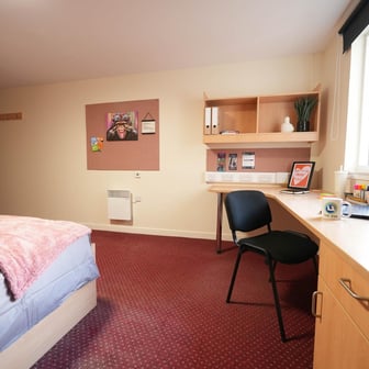 Large Double Ensuite (within a 5 bed flat) - Image 4