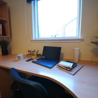 Standard Ensuite (within a 4 bed flat) - Image 2