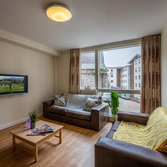 Standard Ensuite (within a 4 bed flat) - Image 9