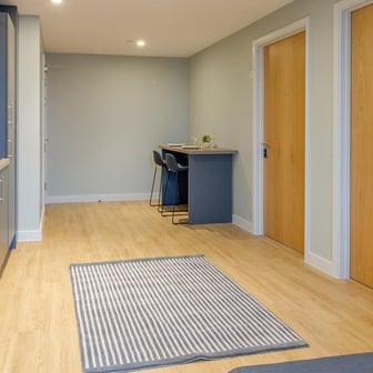 Deluxe 2 Bed Apartment - Image 16