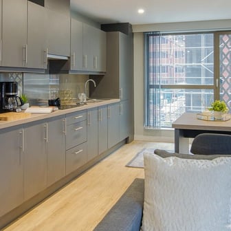 Classic 5 Bed Ensuite - Image 5