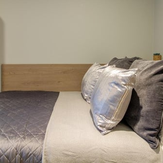 Classic 5 Bed Ensuite - Image 9