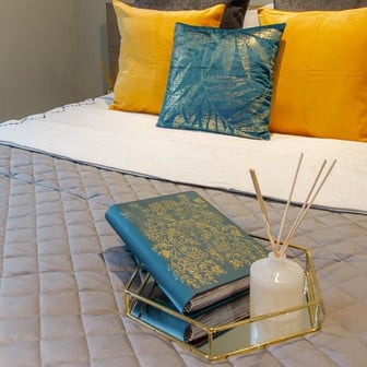 Deluxe Studio - Image 1