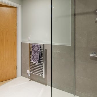 Penthouse 1 Bed Apartment - Image 13