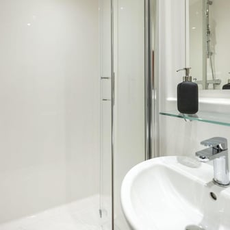 Premium Ensuite - Image 4
