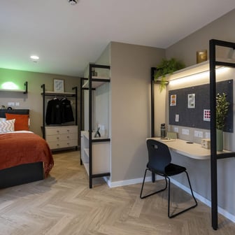 Platinum Ensuite - Image 1