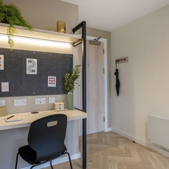 Platinum Ensuite - Image 2