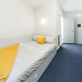 Bronze En-suite - Image 2