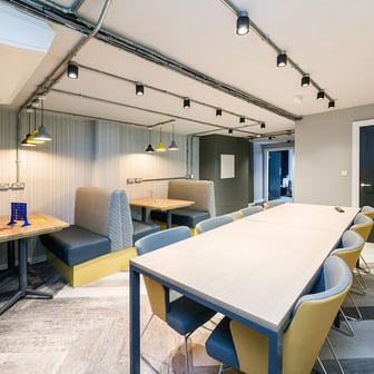 Gold En-suite - Image 6