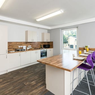 Silver En-suite - Image 5