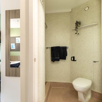 Classic Plus Ensuite - Image 10