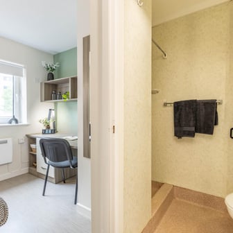 Classic Ensuite - Image 12