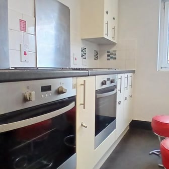 Classic Ensuite - Image 8