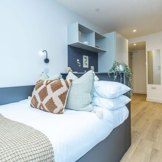 Premium Studio - Image 1