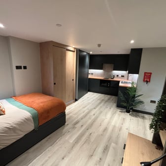 Classic Ensuite - Image 11