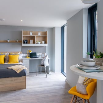 Premium Plus Studio - Image 1