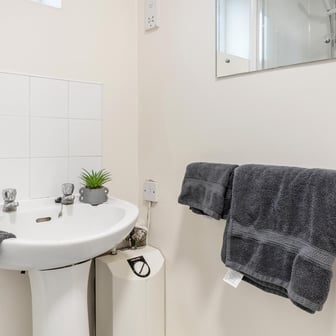 Premium Ensuite - Image 7