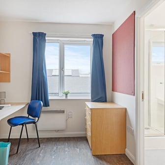 Premium Ensuite - Image 8