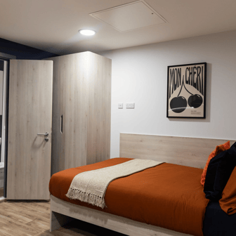 Luxury Studio - Image 1