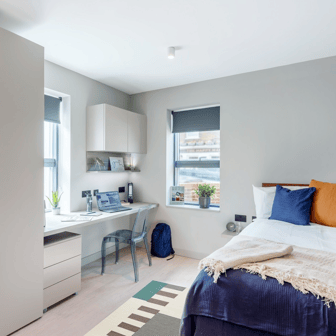 Deluxe Studio - Image 1