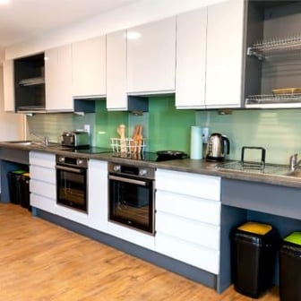 Standard Ensuite - Image 9