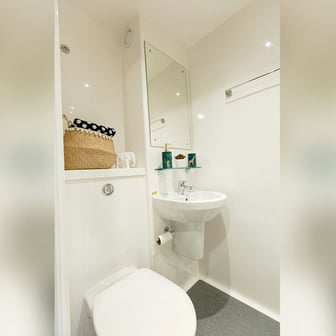 Large Studio - Image 3