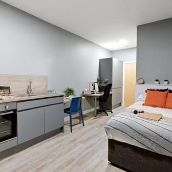 Large Studio - Image 1