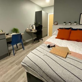 Large Studio Accessible - Image 1