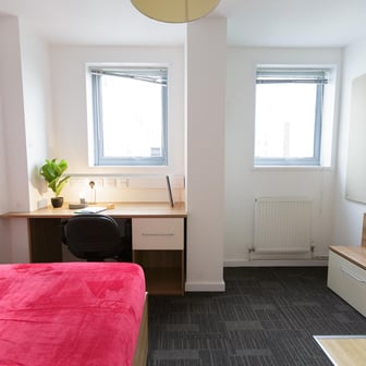 Silver Ensuite - Image 3