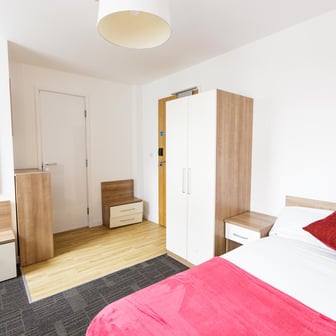 Silver Ensuite - Image 1