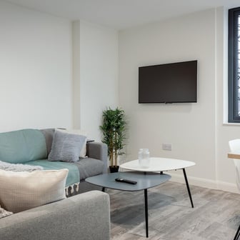 Gold En Suite (Lower Floors) - Image 7