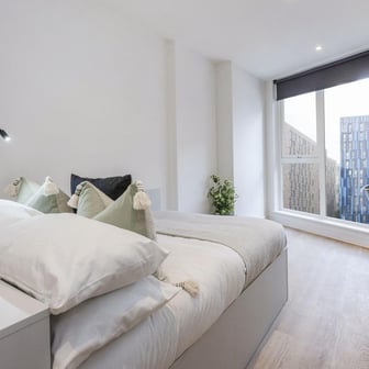 Deluxe Ensuite - Image 2