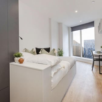 Deluxe Ensuite - Image 6