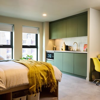 Deluxe Studio - Image 1