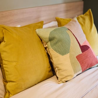 Deluxe Studio - Image 7