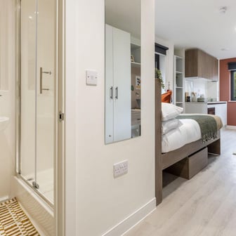 Premium Studio - Image 2