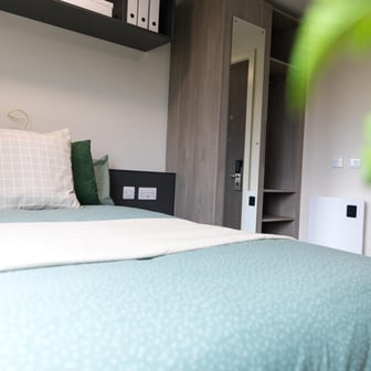 Two Bed Apartment - Image 8