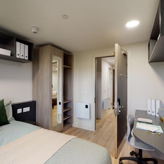 Two Bed Apartment - Image 26