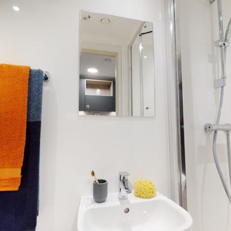 Standard Plus Studio - Image 10