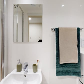 Two Bed Apartment - Image 4