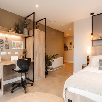 Deluxe En-Suite - Image 2