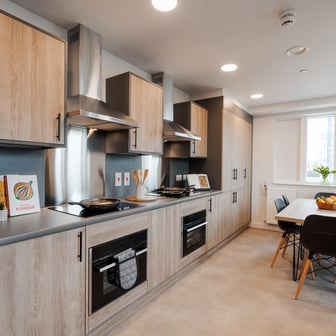 Classic En-suite - Image 6