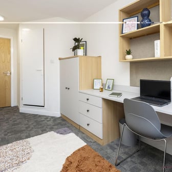 Classic Ensuite - Image 2