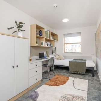 Classic Ensuite - Image 1