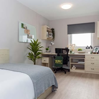 Silver En Suite - Image 2