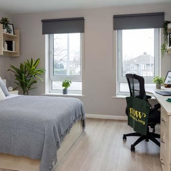 Silver Studio - Image 1