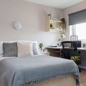 Gold En Suite - Image 2