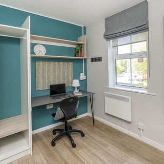 Classic 1 Bed Apartment - Image 3